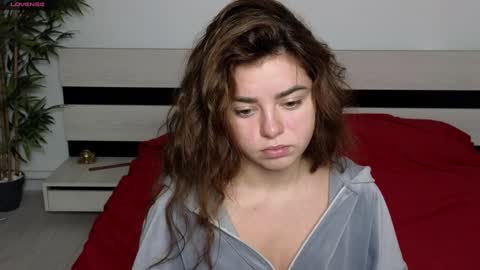 Snapshot of milania_hot_foxy chatting on December 2024 08:15:02 AM Mila online show from December 2024 08:15:02 AM