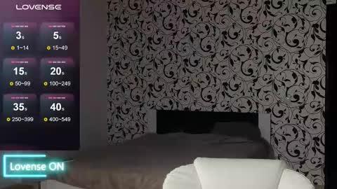 Snapshot of milania_hot_foxy chatting on November 2025 04:22:01 AM Mila online show from November 2025 04:22:01 AM