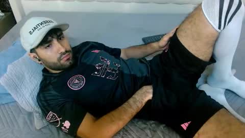 milanzaire online show from December 2025 01:55:01 AM