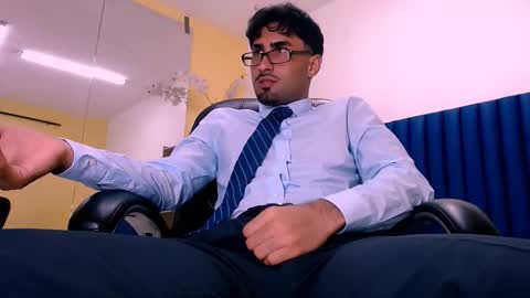 milanzaire online show from January 2026 12:37:01 AM