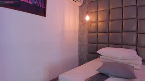 Milena  online show from September 2025 03:19:01 AM