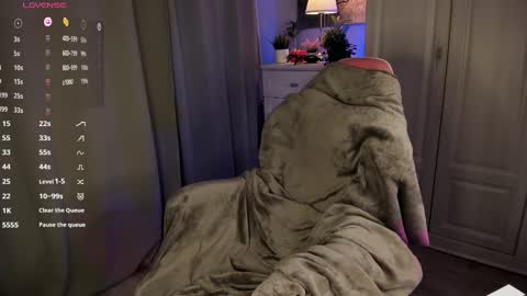 Snapshot of milemissyy chatting on February 2025 08:54:02 PM Mia online show from February 2025 08:54:02 PM