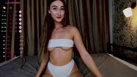 Snapshot of milemissyy chatting on September 2025 09:31:02 AM Mia online show from September 2025 09:31:02 AM