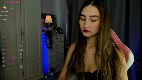 Snapshot of milemissyy chatting on December 2025 09:03:01 AM Mia online show from December 2025 09:03:01 AM