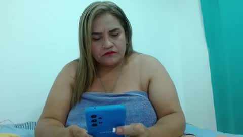 Snapshot of milena_hoot_ chatting on November 2025 07:01:01 AM MILENA online show from November 2025 07:01:01 AM