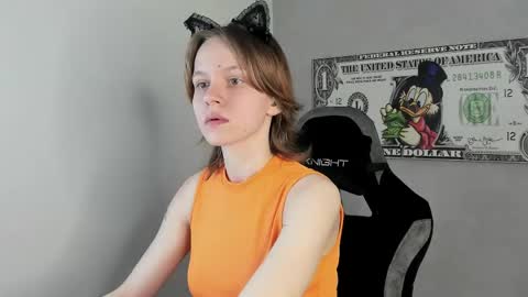 Snapshot of milena_milyan chatting on May 2026 01:44:02 AM Milena online show from May 2026 01:44:02 AM