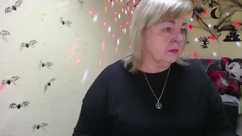 Snapshot of milenawedxy chatting on October 2025 05:57:02 AM Milena online show from October 2025 05:57:02 AM