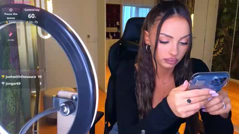 Miley Sin online show from February 2026 01:59:01 PM