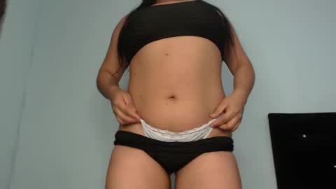 Snapshot of milf_anay_ chatting on April 2026 02:47:02 AM Anay velez online show from April 2026 02:47:02 AM