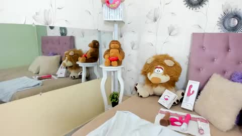 Snapshot of milf_bigass_ chatting on February 2025 04:10:01 PM Antonella online show from February 2025 04:10:01 PM