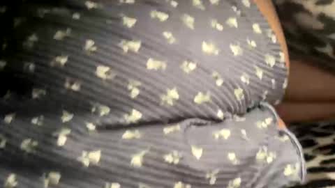 Snapshot of milfcandyxxx chatting on February 2025 09:06:02 AM Milfcandyxxx online show from February 2025 09:06:02 AM