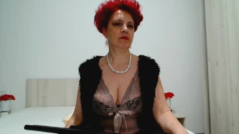 Milfsupreme online show from March 2025 03:49:01 PM