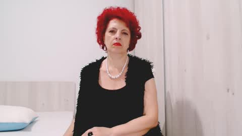 Milfsupreme online show from November 2025 12:07:01 PM