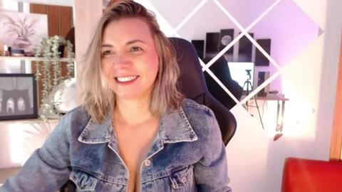 Snapshot of milfsecret69 chatting on July 2026 11:12:02 AM Sara online show from July 2026 11:12:02 AM