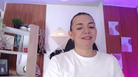 Snapshot of milfsecret69 chatting on July 2026 11:06:01 AM Sara online show from July 2026 11:06:01 AM