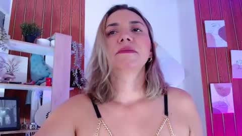 Snapshot of milfsecret69 chatting on July 2026 11:05:01 AM Sara online show from July 2026 11:05:01 AM