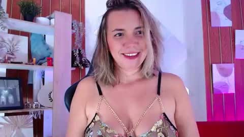 Snapshot of milfsecret69 chatting on July 2026 12:48:02 PM Sara online show from July 2026 12:48:02 PM