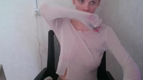 Snapshot of milia21 chatting on May 2026 09:39:02 AM milia21 online show from May 2026 09:39:02 AM