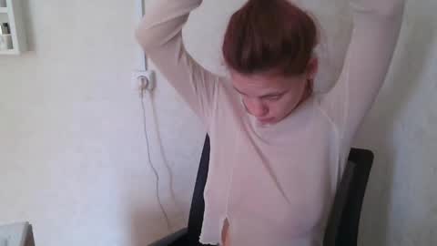 Snapshot of milia21 chatting on May 2026 09:04:02 AM milia21 online show from May 2026 09:04:02 AM