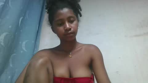 Snapshot of milinasy chatting on March 2026 02:02:02 PM milinasy online show from March 2026 02:02:02 PM