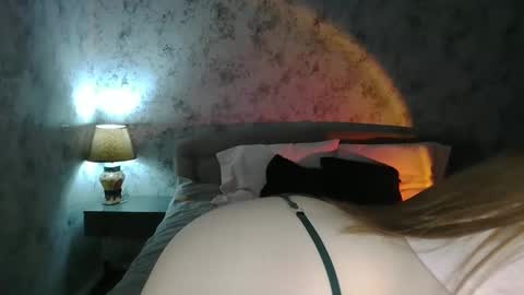 milissasii online show from November 2025 02:39:02 PM