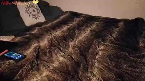 Snapshot of milkedmilf chatting on February 2026 02:15:02 AM milkedmilf online show from February 2026 02:15:02 AM