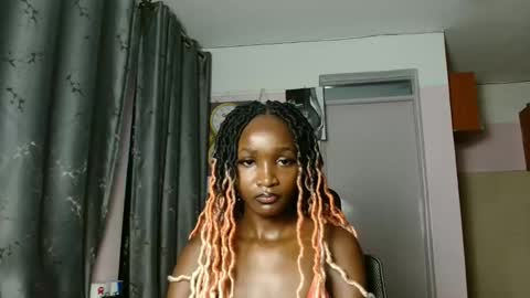 Snapshot of milkmint_ chatting on February 2026 07:34:01 AM Softluxe online show from February 2026 07:34:01 AM