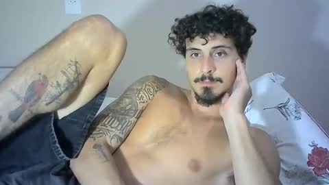 Snapshot of milkoffee chatting on January 2025 01:53:01 AM milkoffee online show from January 2025 01:53:01 AM