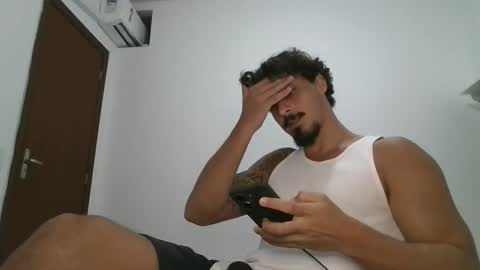 Snapshot of milkoffee chatting on February 2026 01:04:02 AM milkoffee online show from February 2026 01:04:02 AM