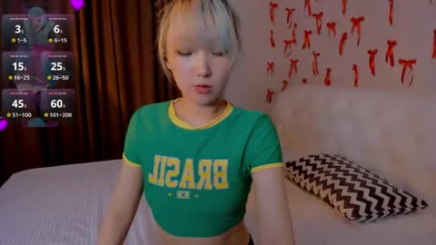 Snapshot of milla_waves chatting on April 2026 05:30:01 PM Milla or just Mi online show from April 2026 05:30:01 PM