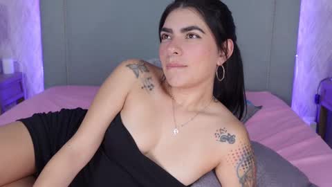 Snapshot of millabliss chatting on March 2025 11:22:01 PM MillaBliss online show from March 2025 11:22:01 PM