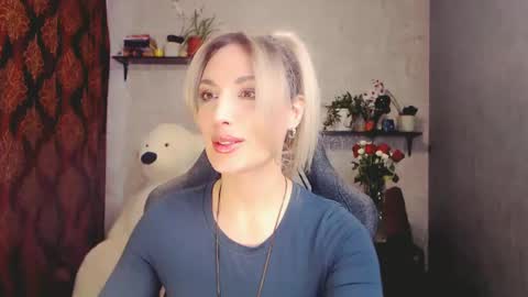 Snapshot of millaxqueen chatting on March 2025 09:53:02 AM MillaXQueen online show from March 2025 09:53:02 AM