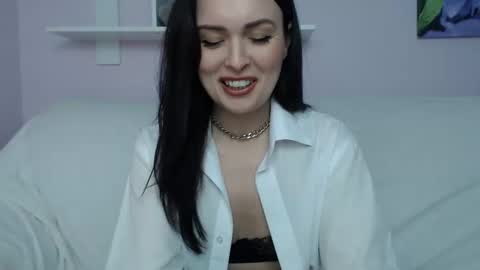 Snapshot of milly_hottt chatting on February 2025 03:14:01 PM Milly online show from February 2025 03:14:01 PM