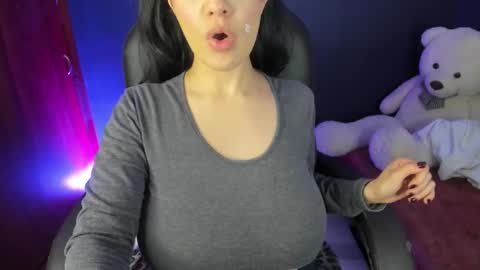 Milu Fontier online show from December 2025 03:33:02 AM