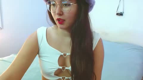 Snapshot of mily_baker chatting on December 2024 06:21:01 PM mily_baker online show from December 2024 06:21:01 PM