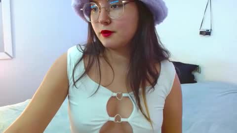 Snapshot of mily_baker chatting on December 2024 10:09:02 PM mily_baker online show from December 2024 10:09:02 PM