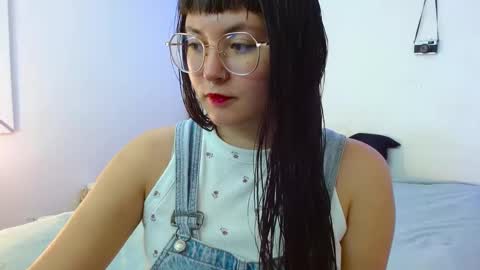 Snapshot of mily_baker chatting on December 2024 05:43:01 PM mily_baker online show from December 2024 05:43:01 PM