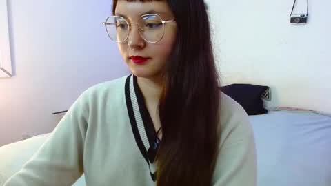Snapshot of mily_baker chatting on December 2024 05:59:02 PM mily_baker online show from December 2024 05:59:02 PM