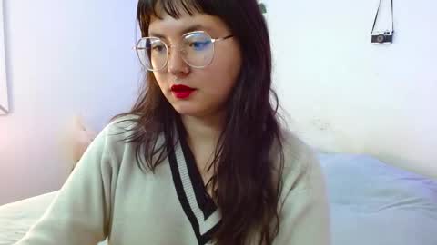 Snapshot of mily_baker chatting on January 2025 05:37:01 PM mily_baker online show from January 2025 05:37:01 PM