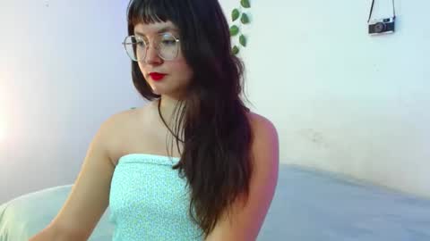 Snapshot of mily_baker chatting on February 2025 05:31:01 PM mily_baker online show from February 2025 05:31:01 PM