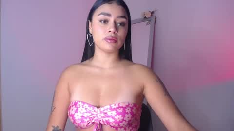 Mily Ortiz online show from October 2025 07:09:02 PM