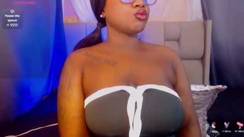 Mimi online show from February 2026 12:01:02 PM