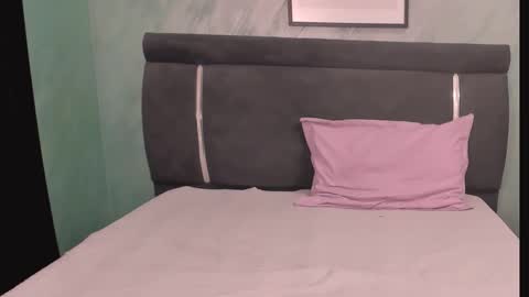 mimixo99 online show from November 2025 08:49:01 PM