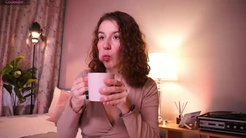 Snapshot of mind__game chatting on September 2025 05:50:01 AM Frances  Next streams Thu Fri Sat 8am -  4pm GMT3 online show from September 2025 05:50:01 AM