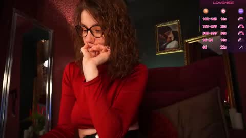 Frances  Next streams Thu Fri Sat 8am -  4pm GMT3 online show from December 2025 06:19:02 AM