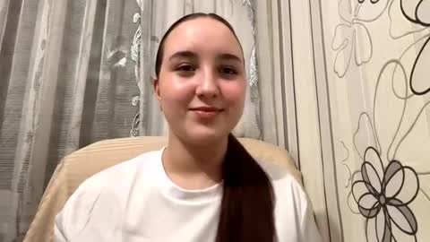 Snapshot of minervareddoch chatting on October 2025 08:52:02 PM Daisy online show from October 2025 08:52:02 PM