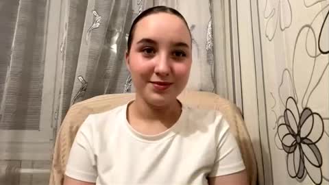 Snapshot of minervareddoch chatting on October 2025 10:12:01 PM Daisy online show from October 2025 10:12:01 PM