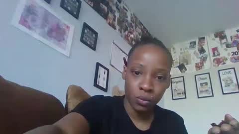 Snapshot of mini_luv chatting on December 2024 05:12:01 PM SLIPSLID online show from December 2024 05:12:01 PM