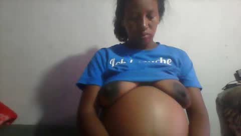 Snapshot of minie4tina chatting on March 2026 10:32:02 AM Minie4Tina online show from March 2026 10:32:02 AM