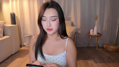 minnie_jin online show from November 2025 02:12:02 PM